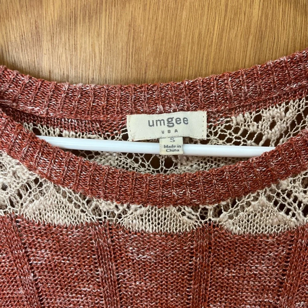 Umgee burnt orange and Cream Knit Top - Picture 3 of 4